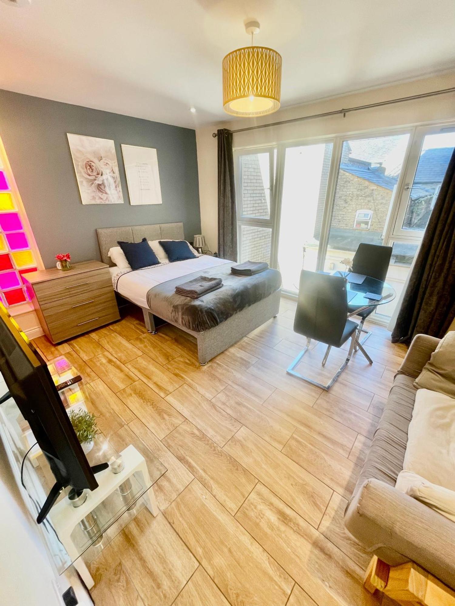 Centre Immaculate Sleeps 2 - Location Paradise Street * Cambridge (Cambridgeshire)